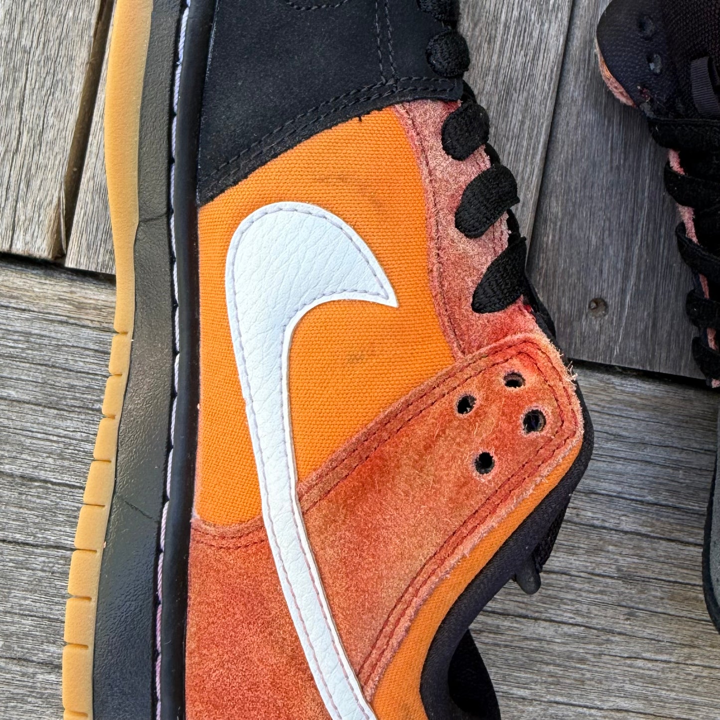 Nike SB Dunk Low Reverse RayGun Cinnabar Size 8.5