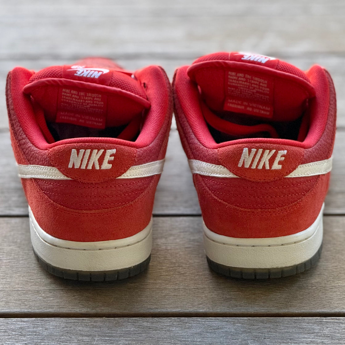 Nike SB Dunk Low Challenge Red Size 9.5