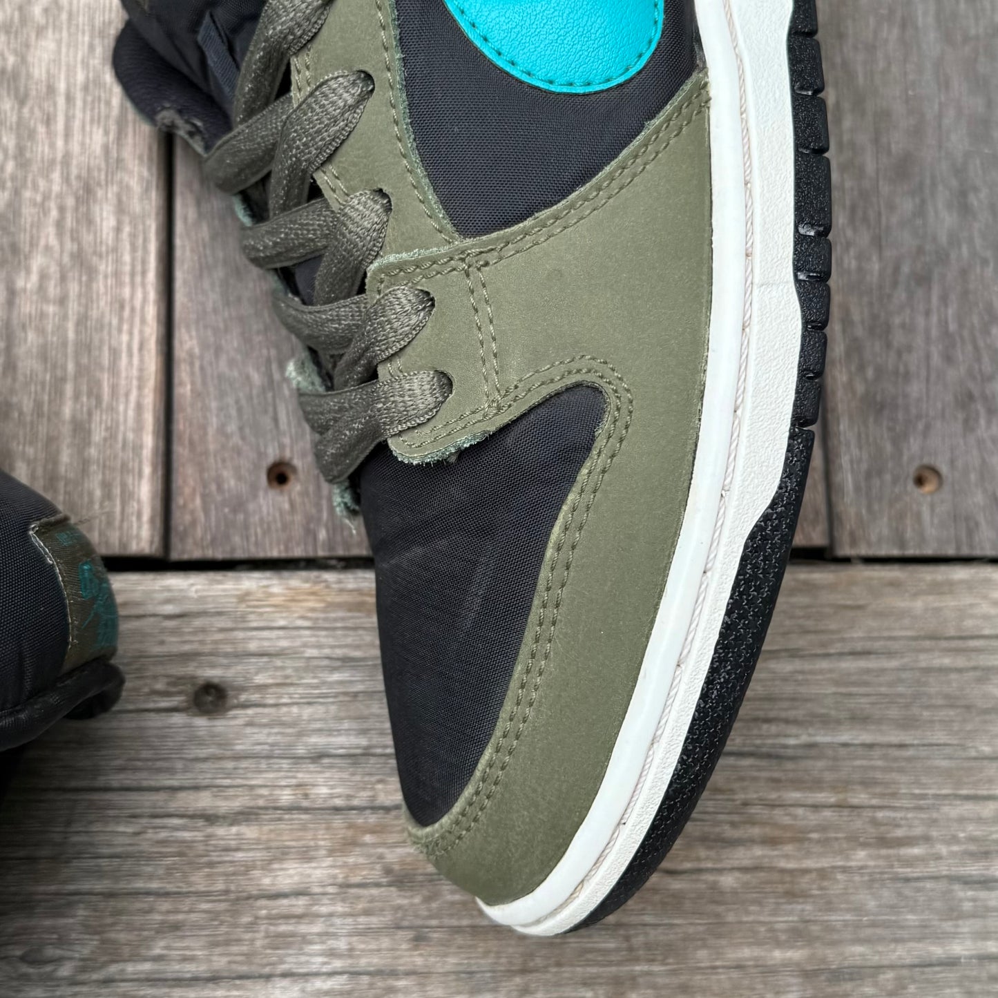 Nike SB Dunk Low Medium Olive Turbo Size 8.5
