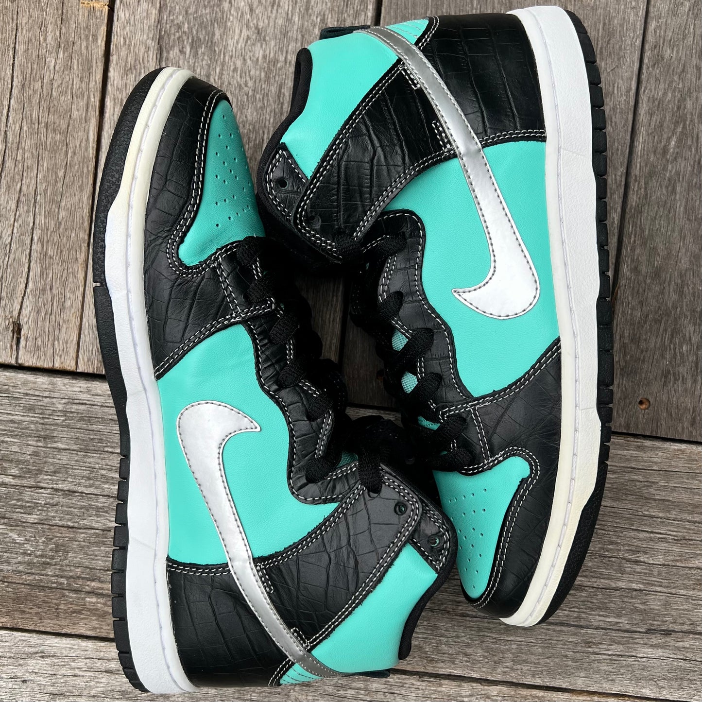 Nike SB Dunk High Tiffany Diamond Size 9.5