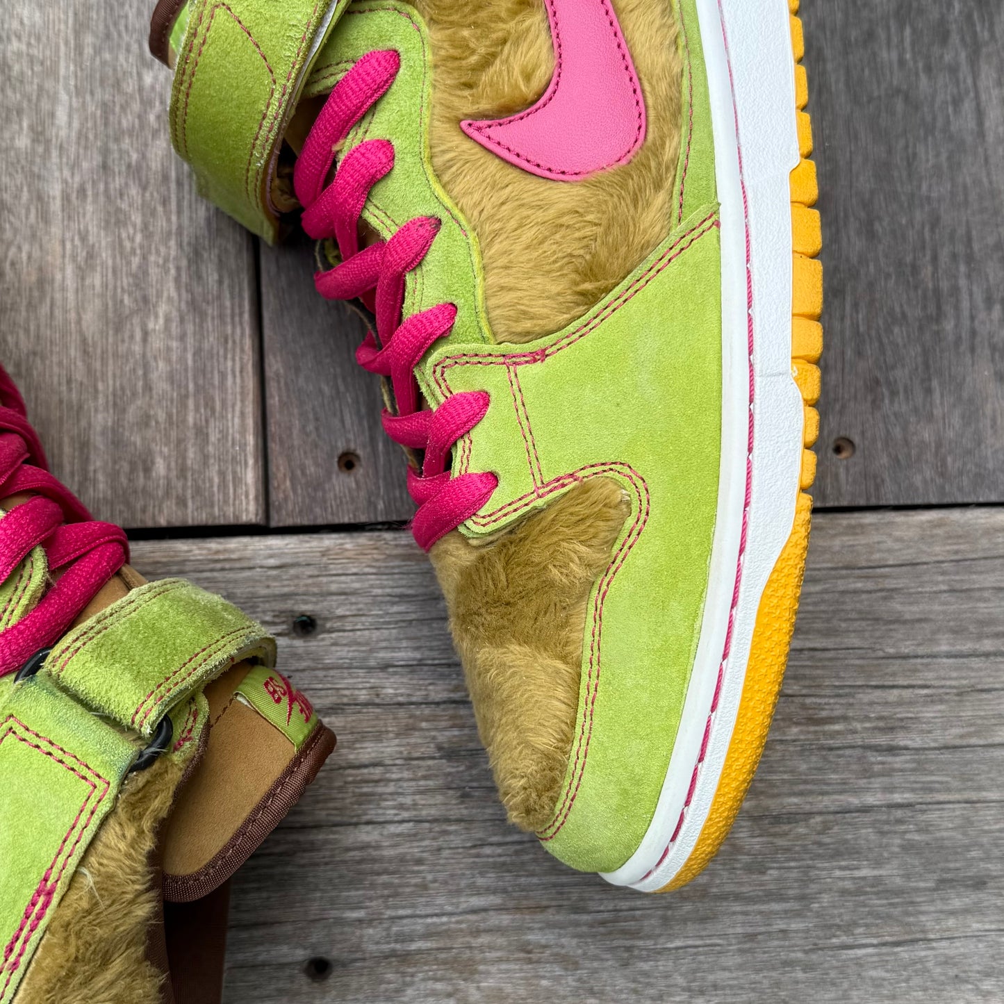 Nike SB Dunk Mid Mama Bear Size 10.5