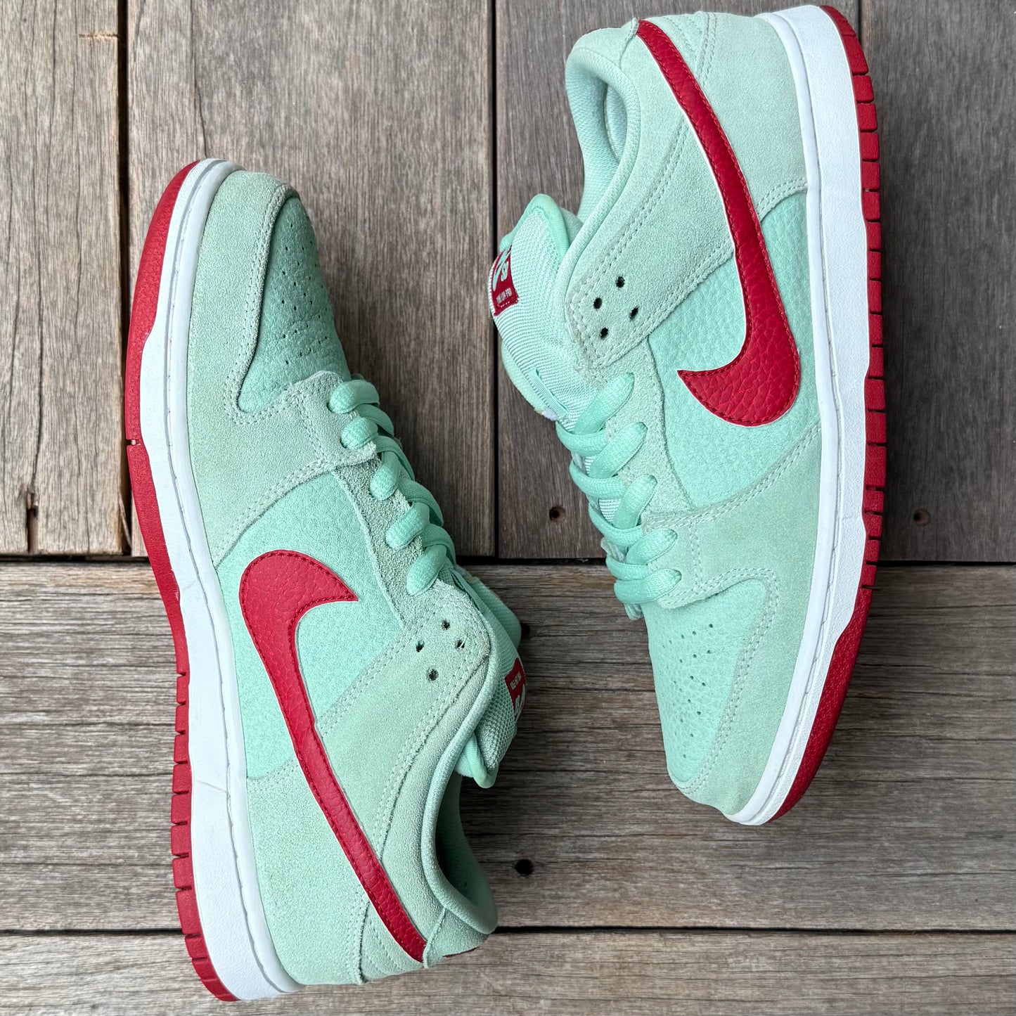 Nike SB Dunk Low Monopoly Mint Size 8.5