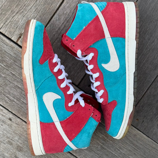Nike SB Dunk High Bloody Gums Size 10.5