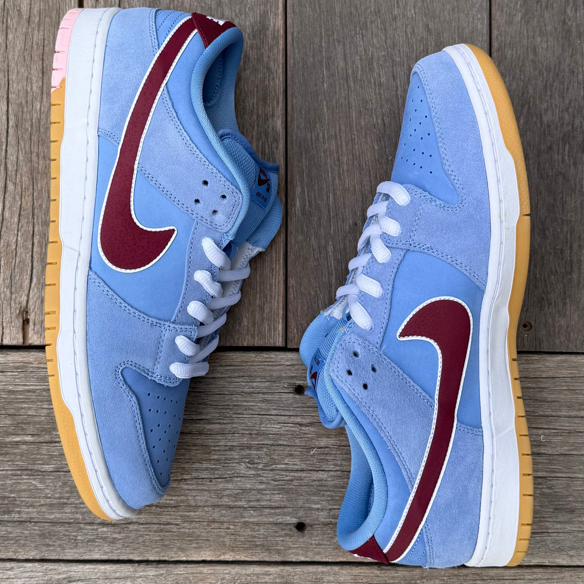 Nike SB Dunk Low Philadelphia Phillies Size 12