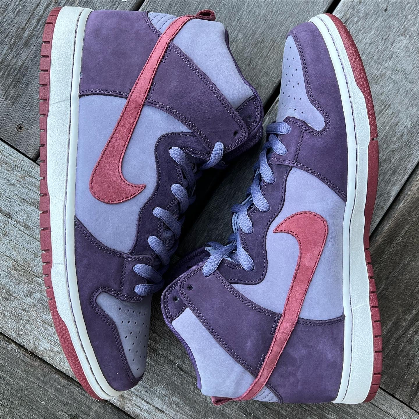 Nike SB Dunk High Plum Size 11