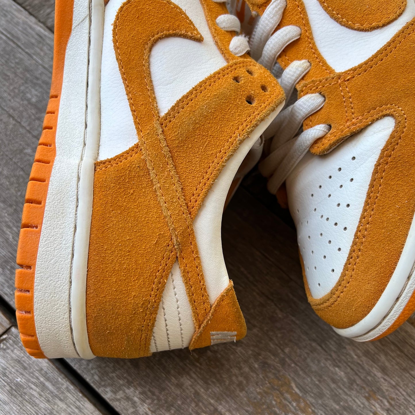 Nike SB Dunk Low Circuit Orange Size 9