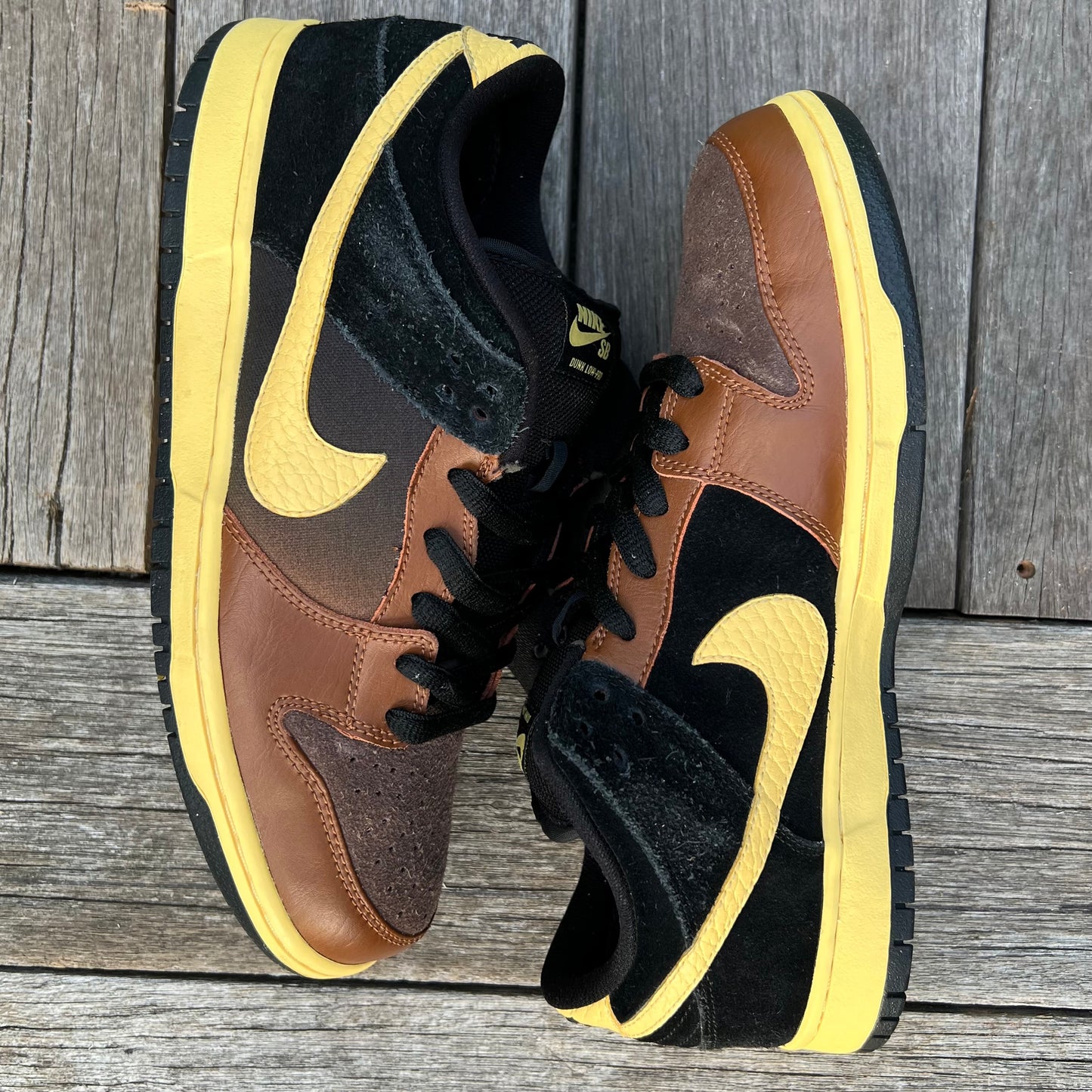 Nike SB Dunk Low Black & Tan Size 9.5