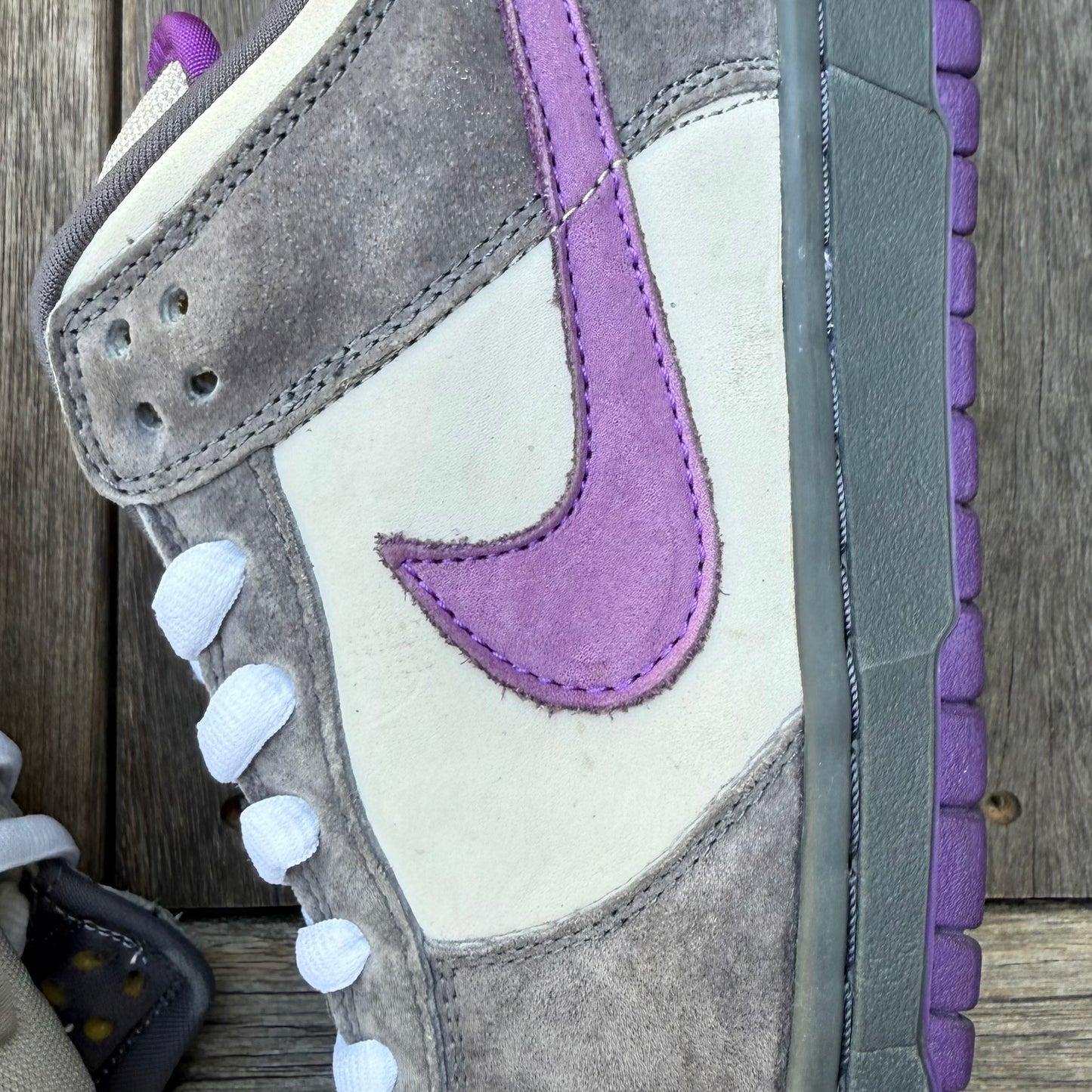 Nike SB Dunk Low Purple Pigeon Size 11