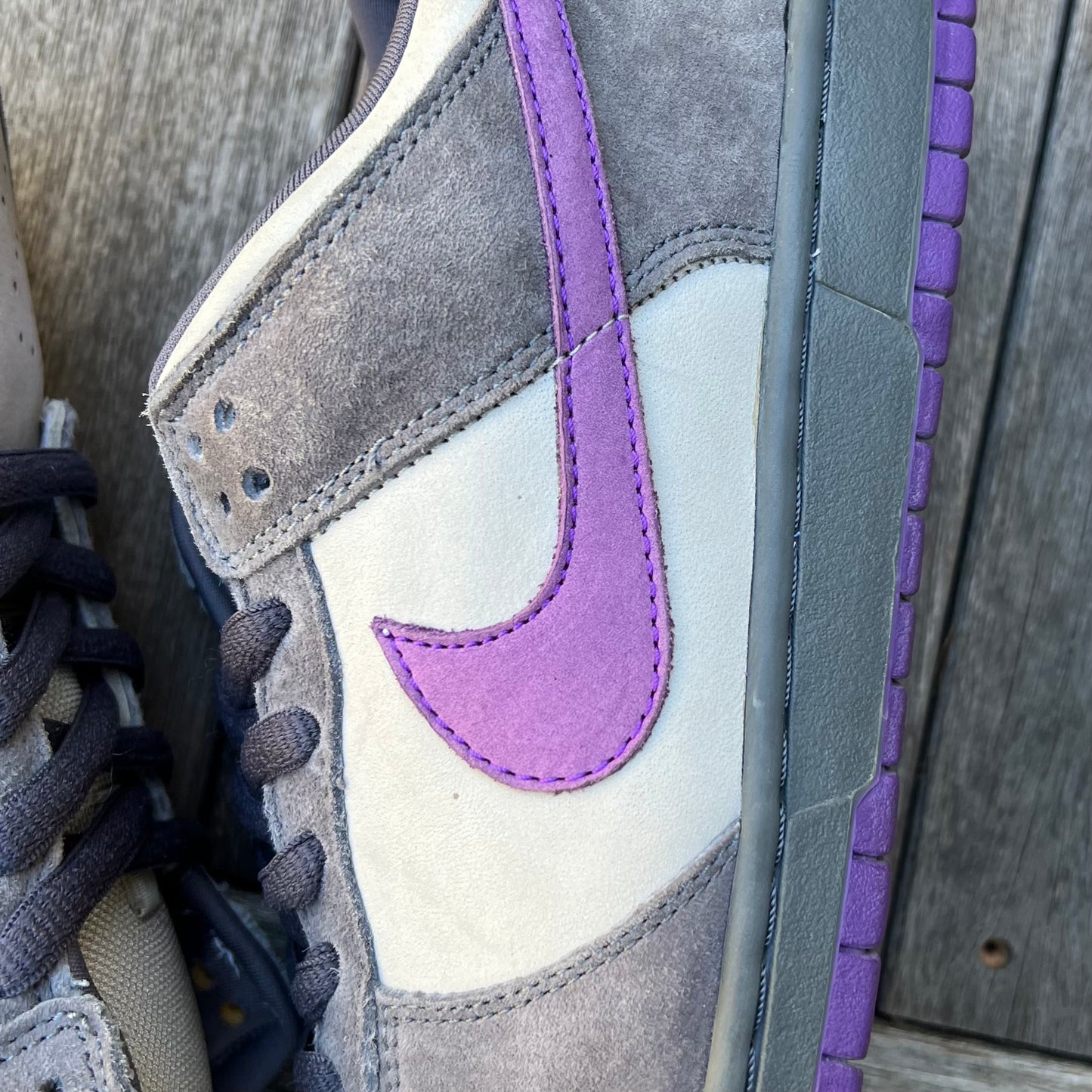 Nike SB Dunk Low Purple Pigeon Size 11.5