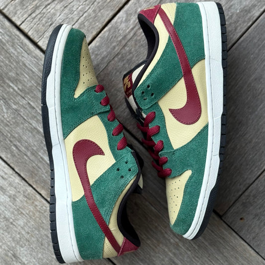 Nike SB Dunk Low Jameson Vegas Gold Size 9.5