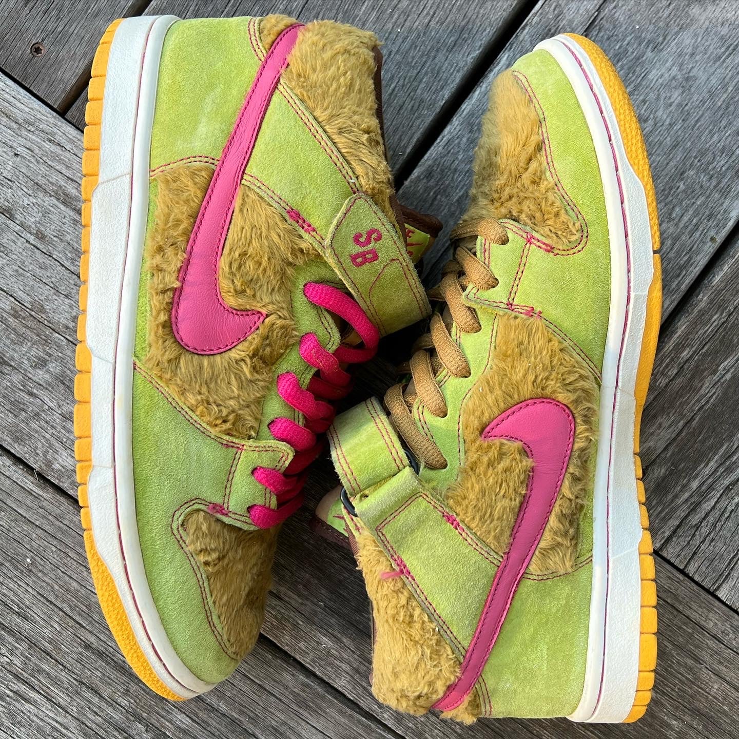 Nike dunk sb mid three outlet bears