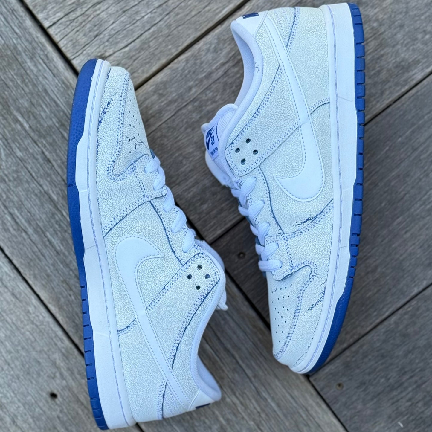 Nike SB Dunk Low Cracked Leather Size 9.5
