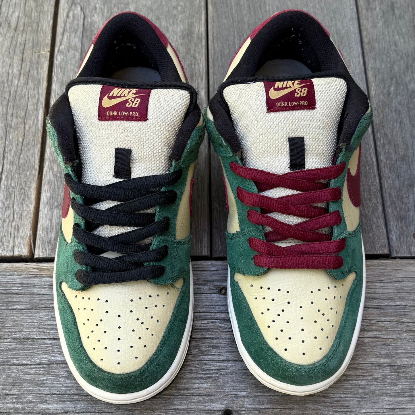 Nike SB Dunk Low Jameson Vegas Gold Size 8.5