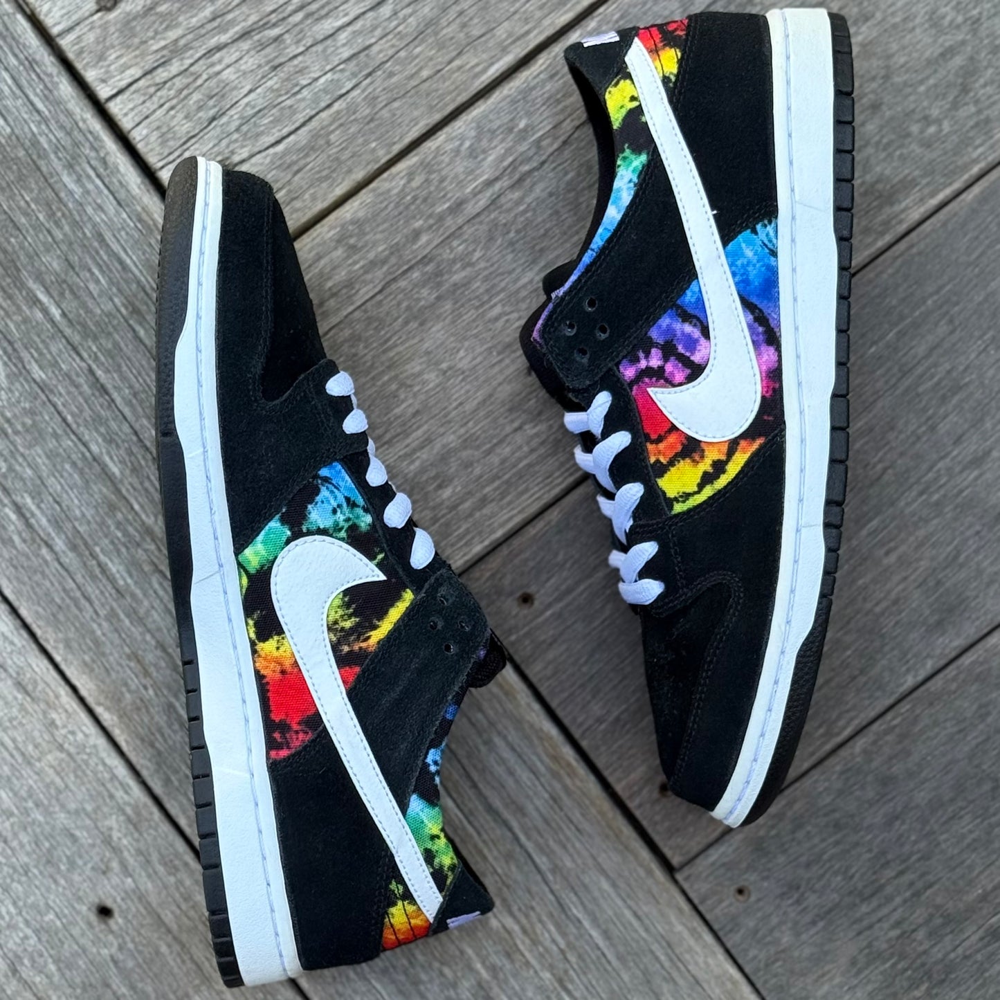 Nike SB Dunk Low Rainbow Tie Dye IW (SAMPLE) Size 10.5