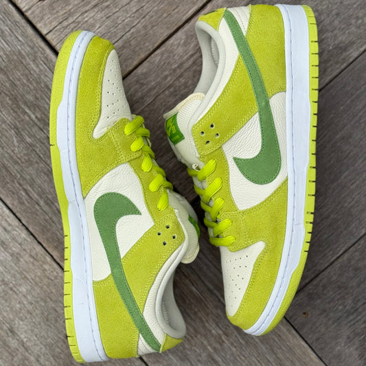 Nike SB Dunk Low Green Apple Size 12