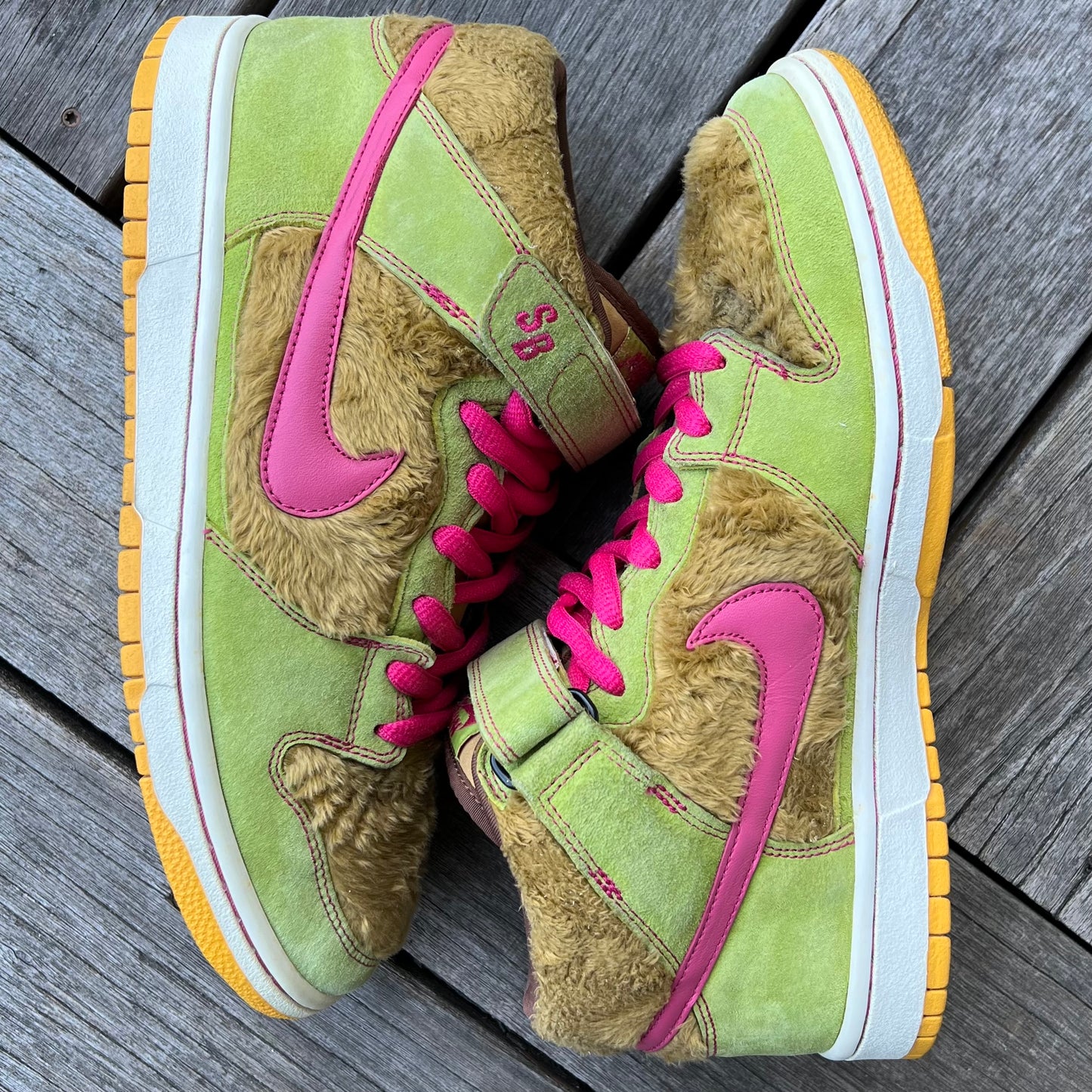 Nike SB Dunk Mid Three Bears Mama Bear Size 10