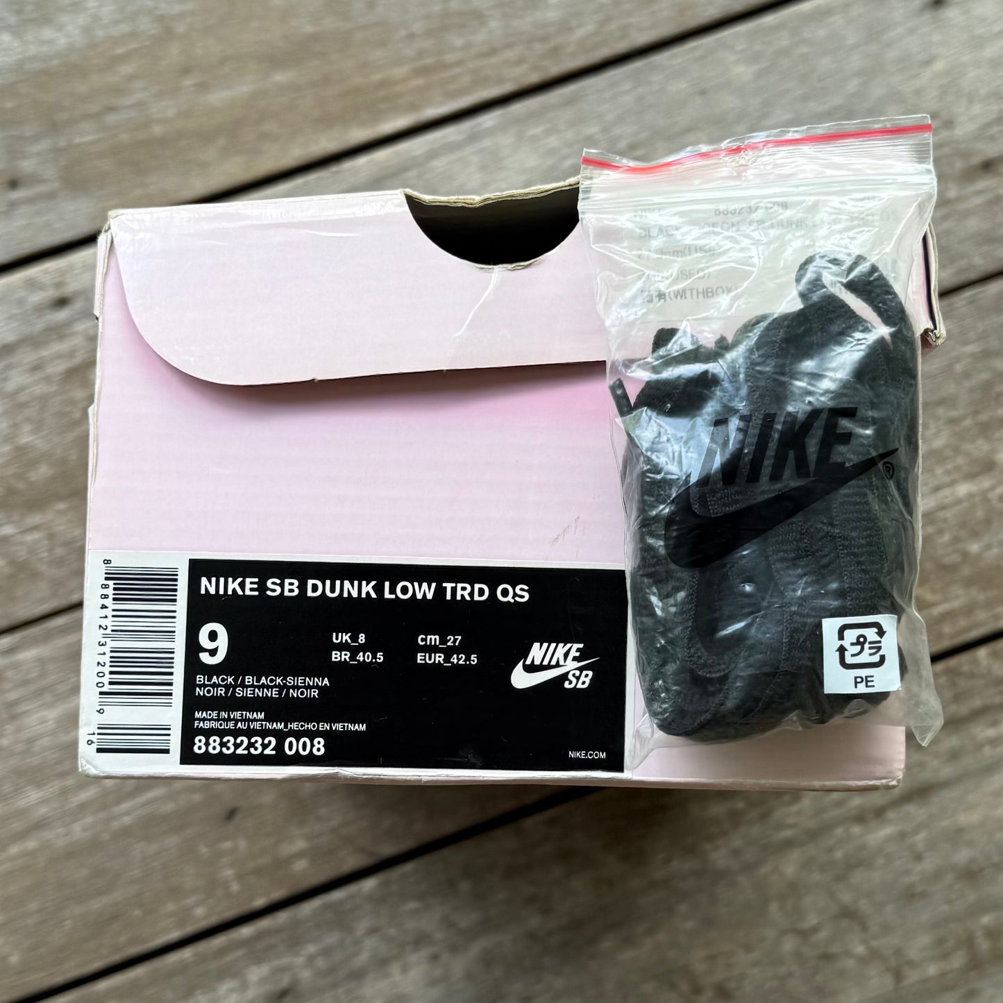 Nike SB Dunk Low Black Pigeon Size 9
