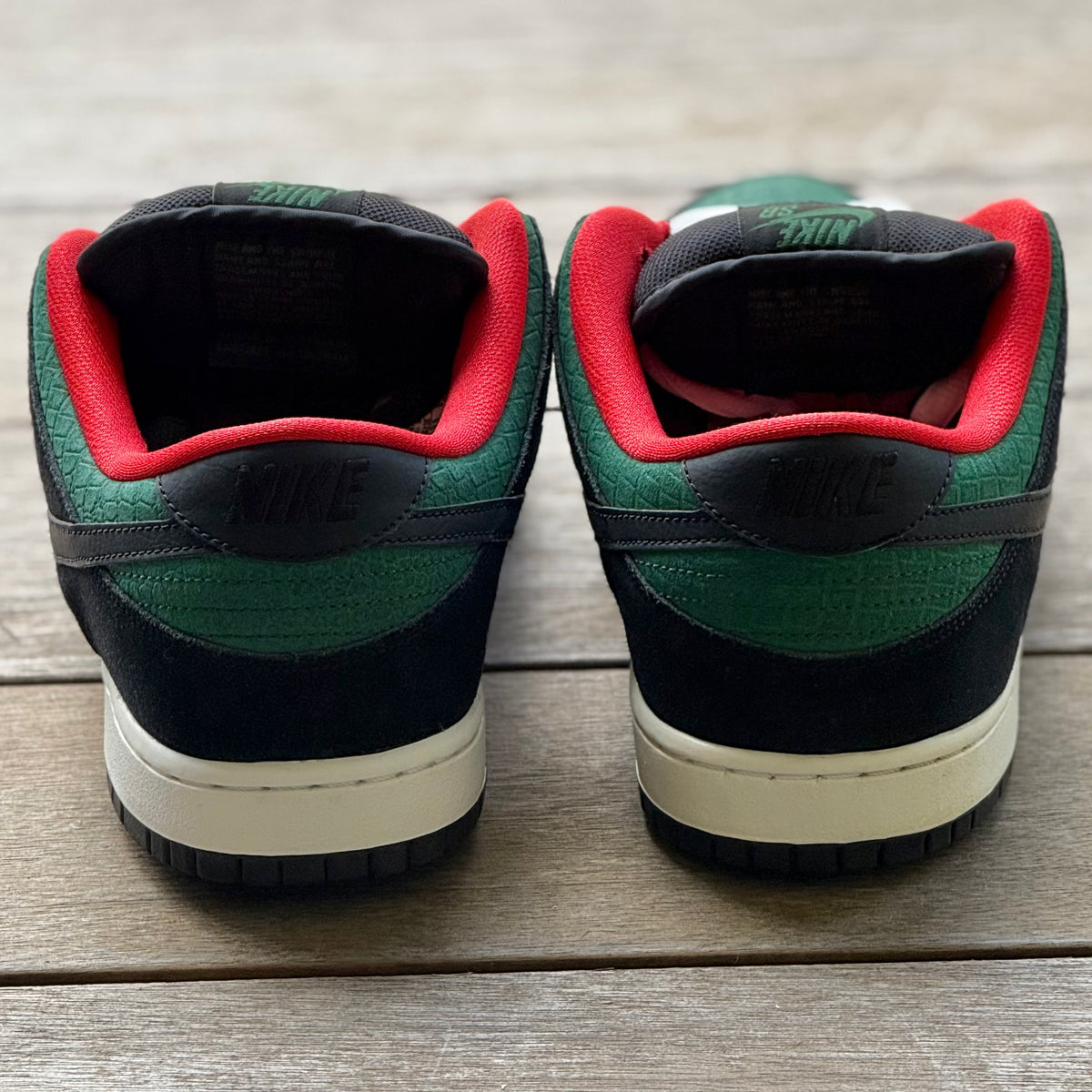 Nike SB Dunk Low Gucci Reptile Size 10.5