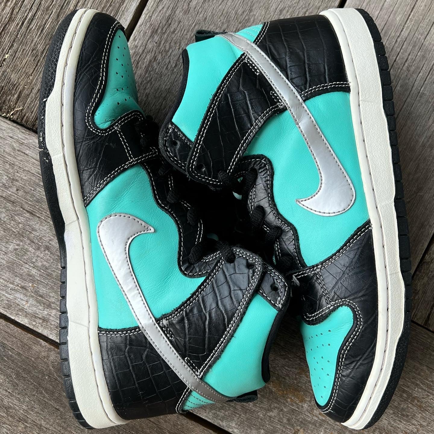 Nike SB Dunk High Tiffany Size 9