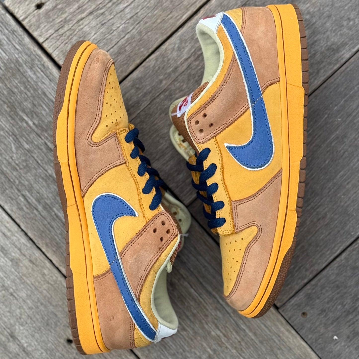 Nike SB Dunk Low Newcastle Brown Ale Size 11