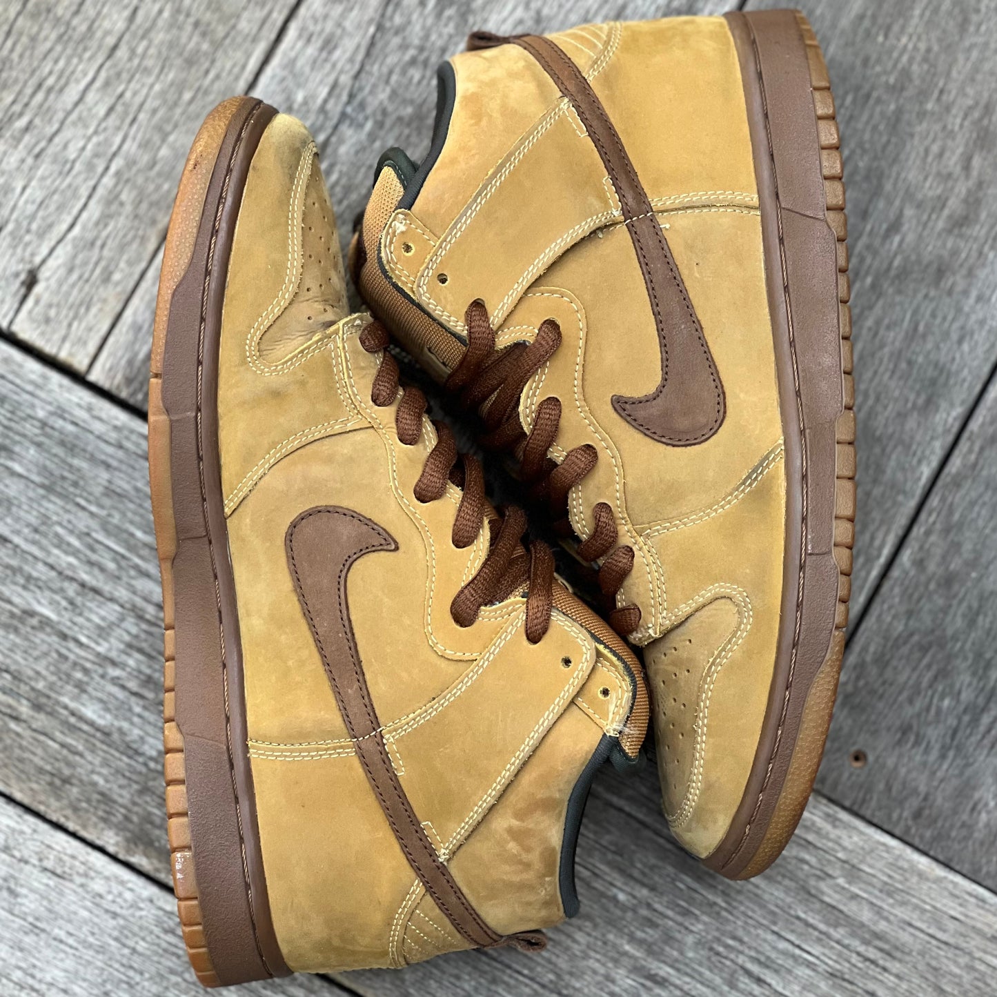 Nike SB Dunk High Wheat Size 10