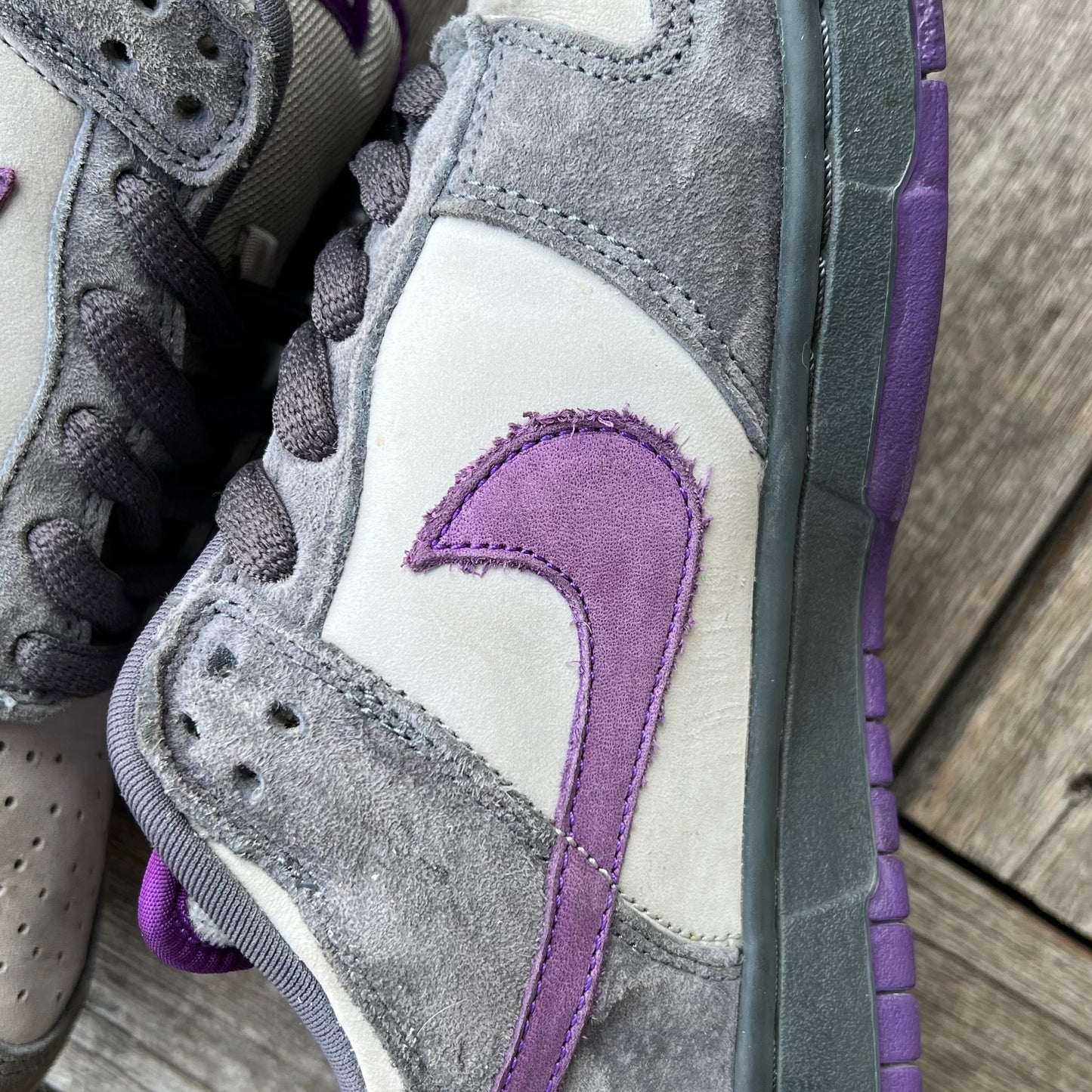 Nike SB Dunk Low Purple Pigeon Size 9