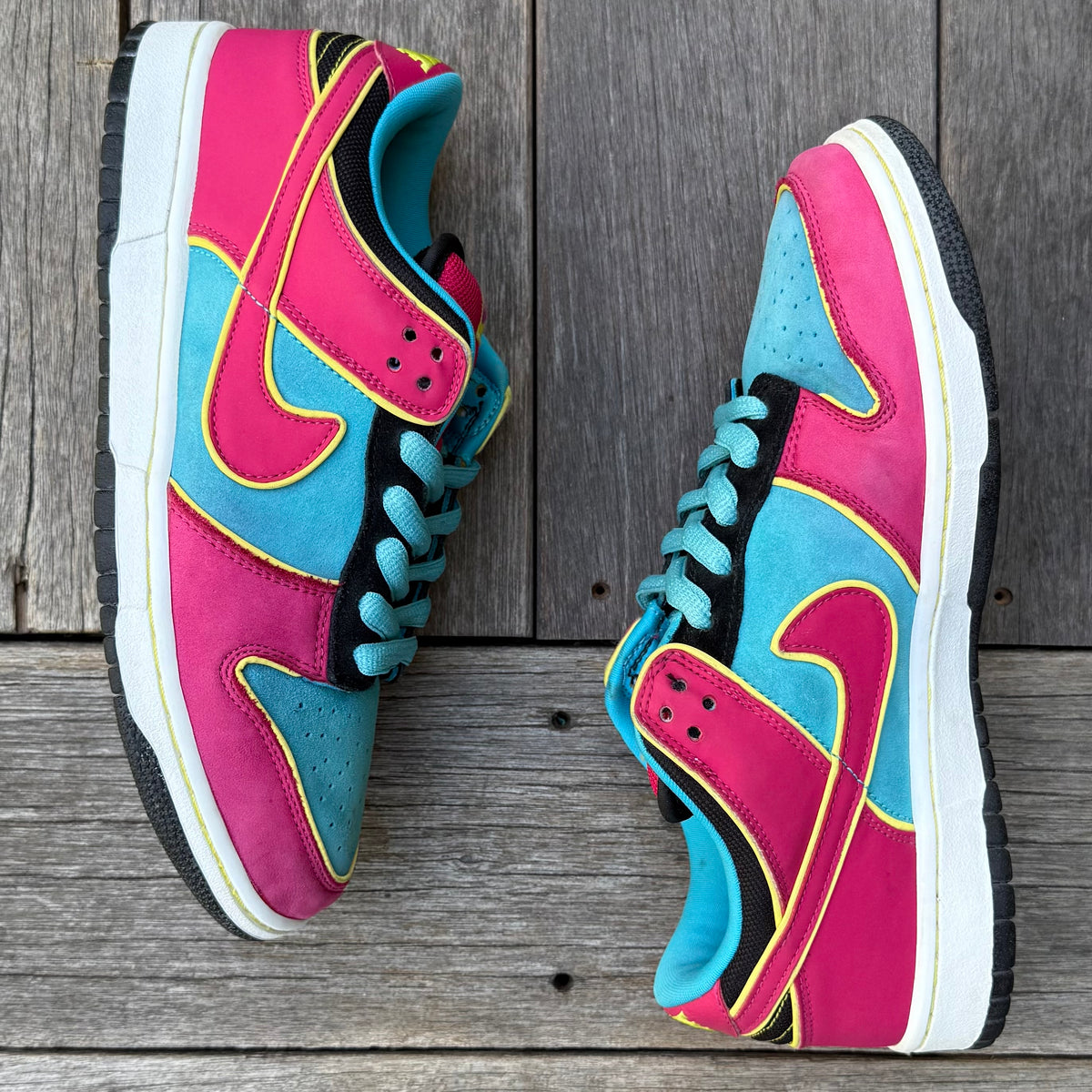 Nike SB Dunk Low Miss PacMan Size 9