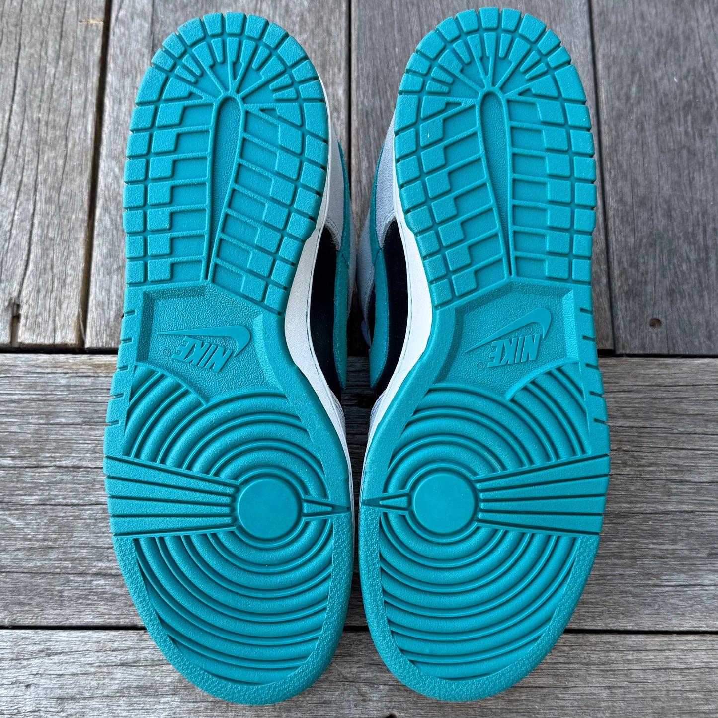 Nike SB Dunk Low Chrome Ball Incident Size 10