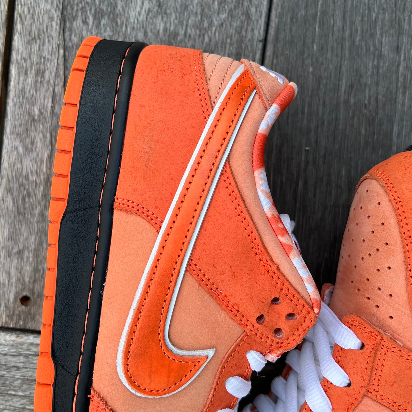 Nike SB Dunk Low Orange Lobster Size 9