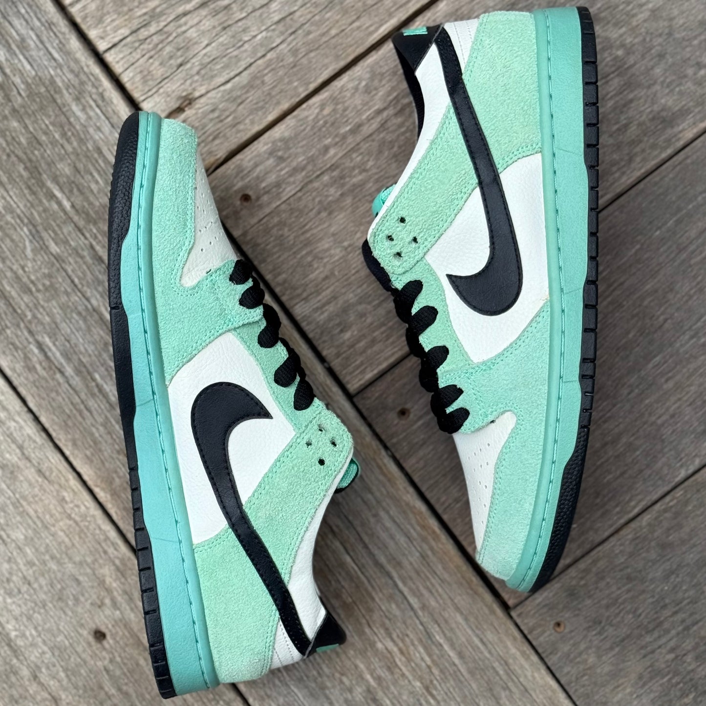 Nike SB Dunk Low Sea Crystal Size 9.5