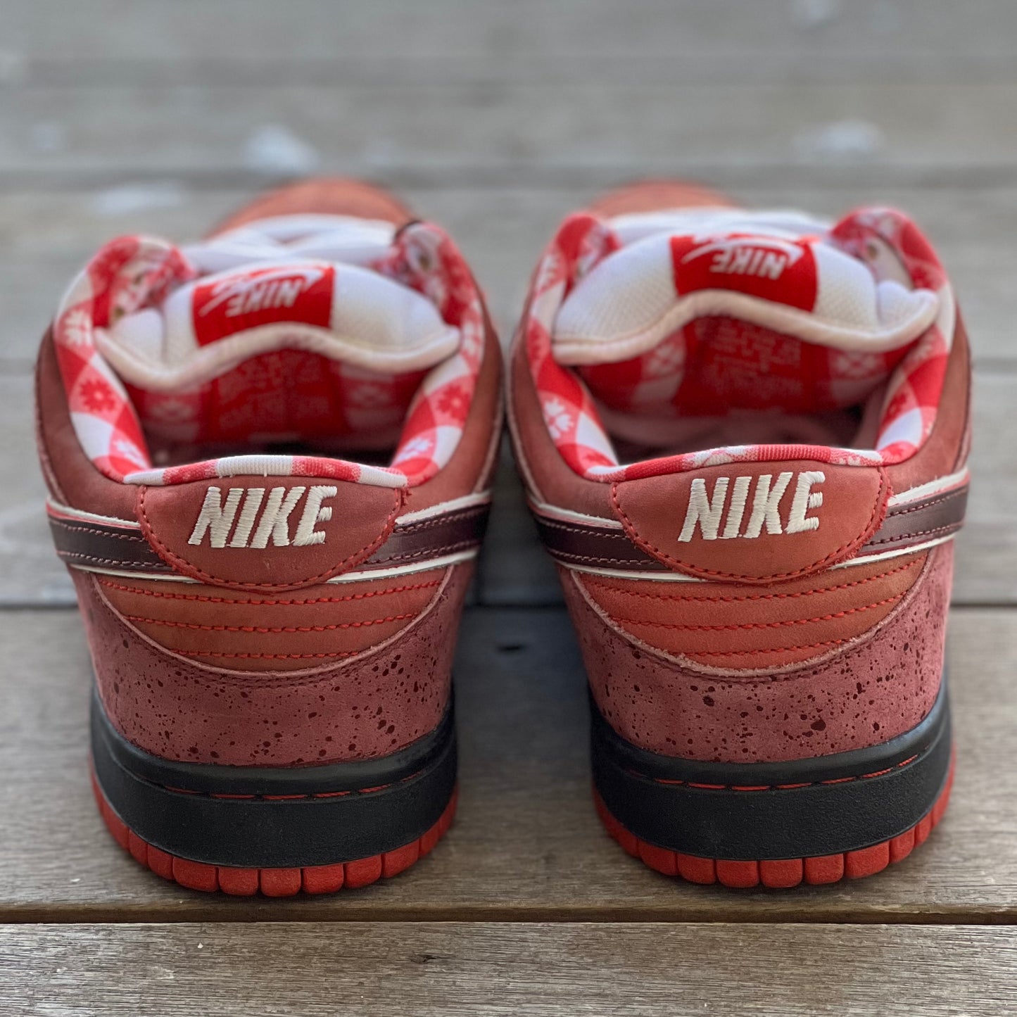 Nike SB Dunk Low Red Lobster Size 11