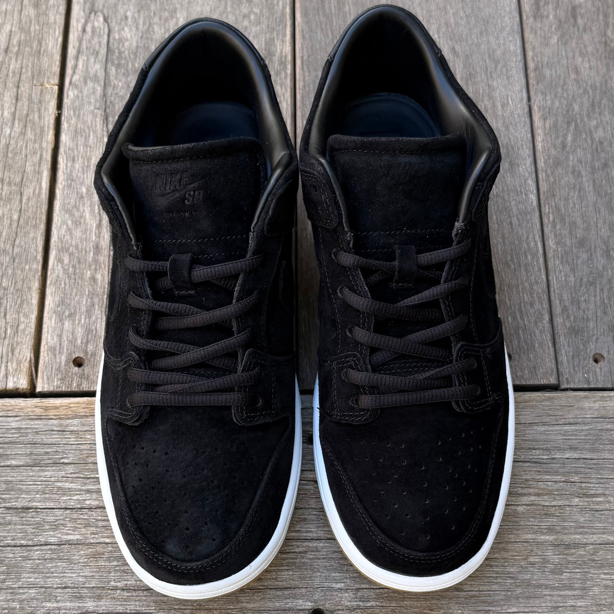Nike SB Dunk Low Elite Black Gum Size 9.5