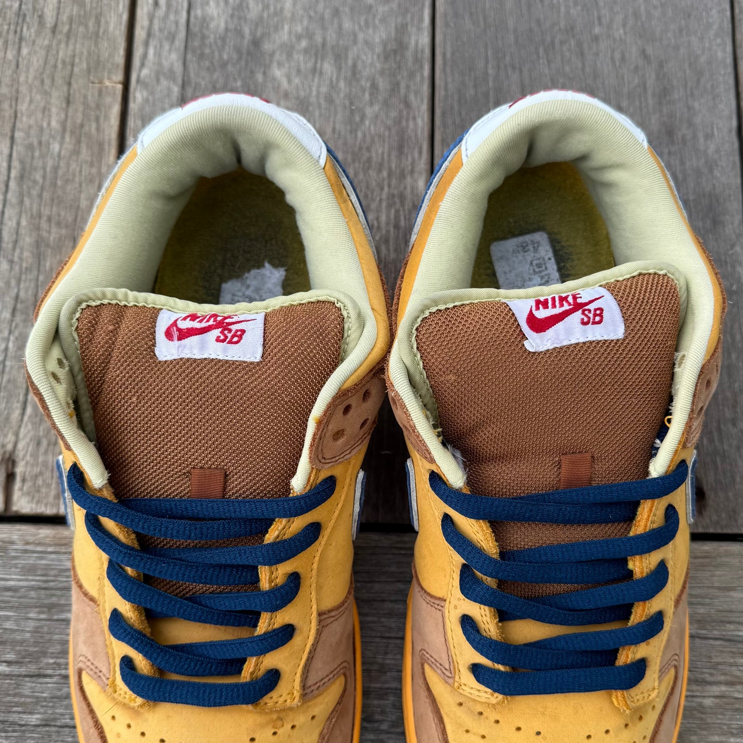 Nike SB Dunk Low Newcastle Brown Ale Size 11