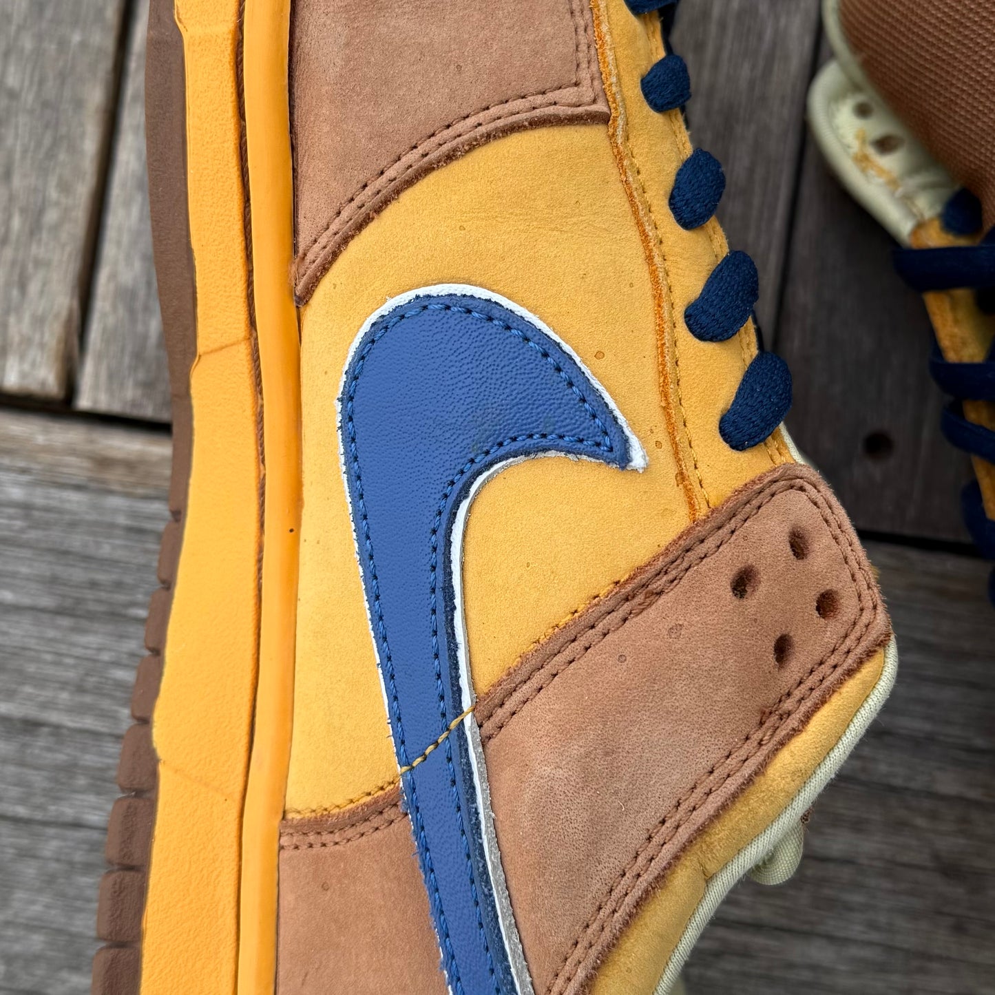 Nike SB Dunk Low Newcastle Brown Ale Size 11