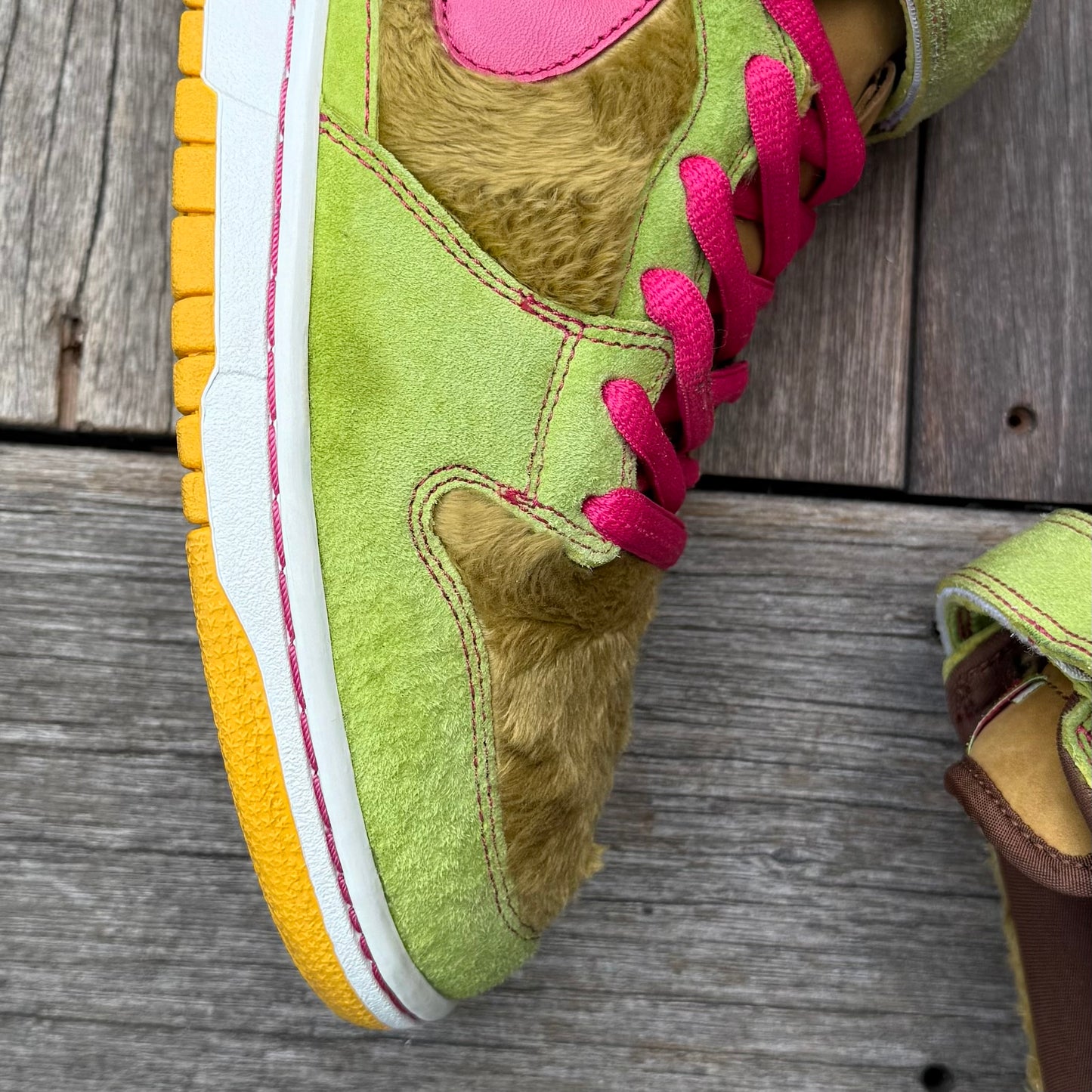 Nike SB Dunk Mid Mama Bear Size 10.5