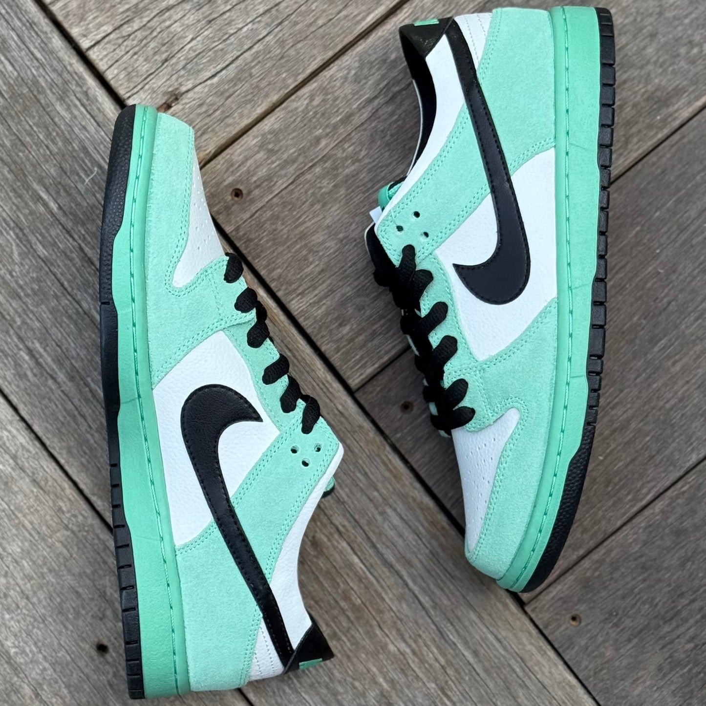 Nike SB Dunk Low Sea Crystal Size 9.5