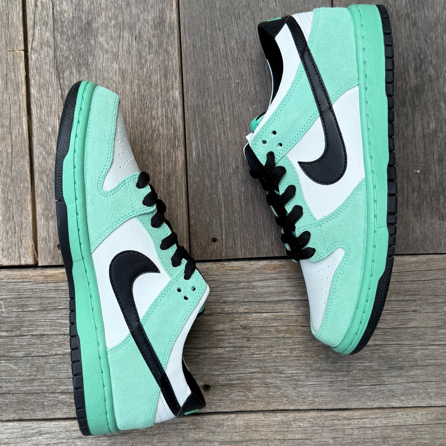 Nike SB Dunk Low Sea Crystal Size 9.5