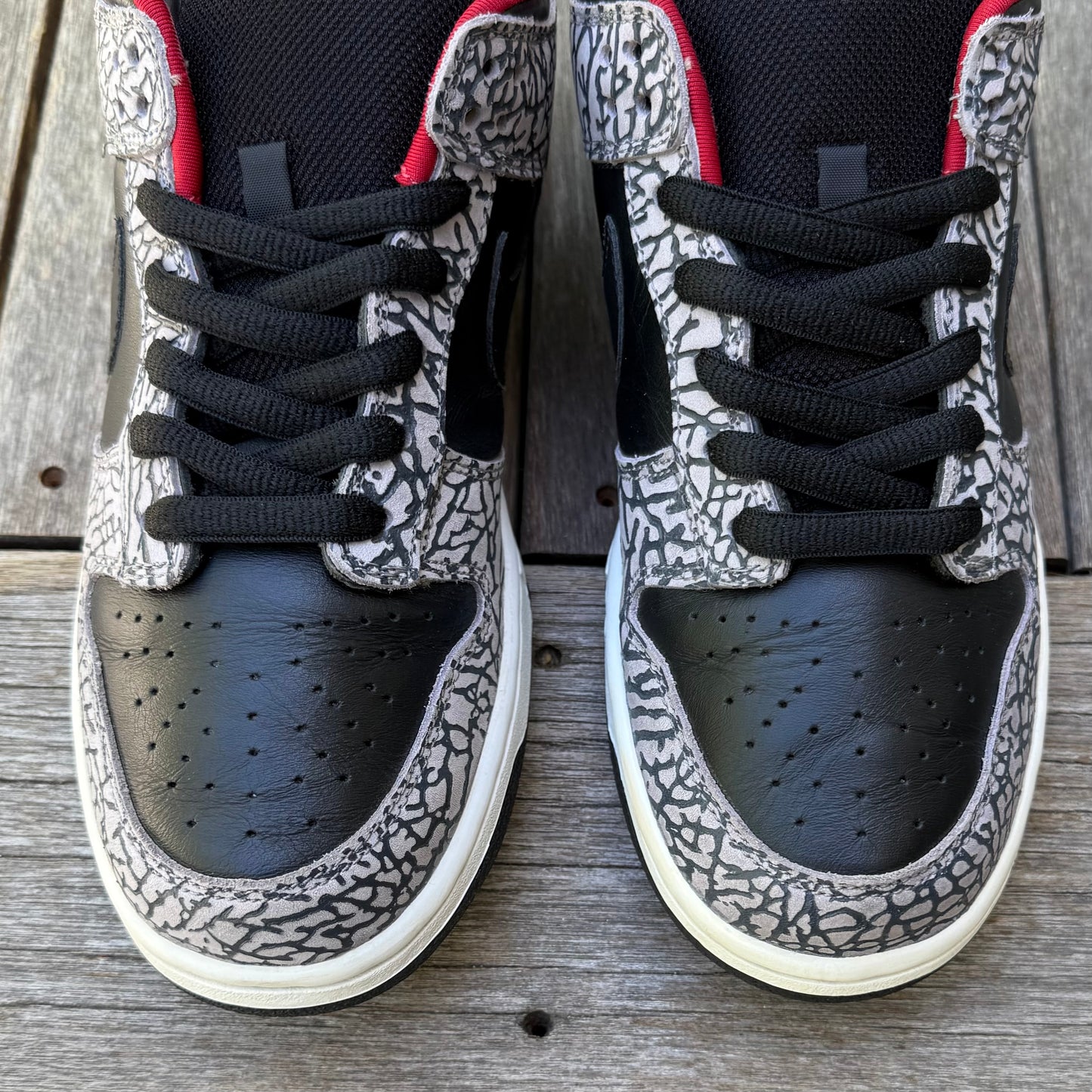 Nike SB Dunk Low Black Cement Supreme Size 9.5