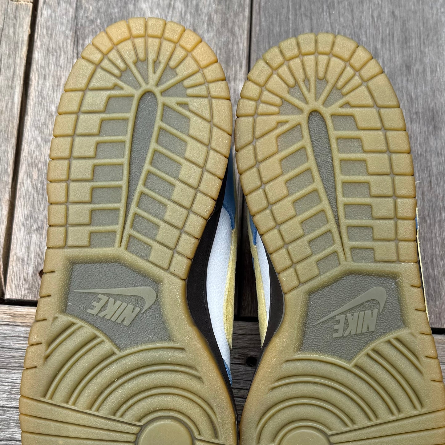 Nike SB Dunk Low Homer Simpson Size 10