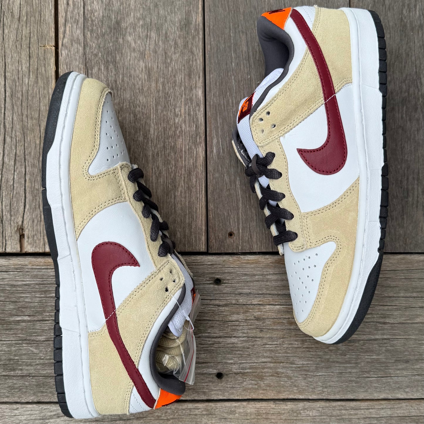 Nike SB Dunk Low Crimson Size 9.5