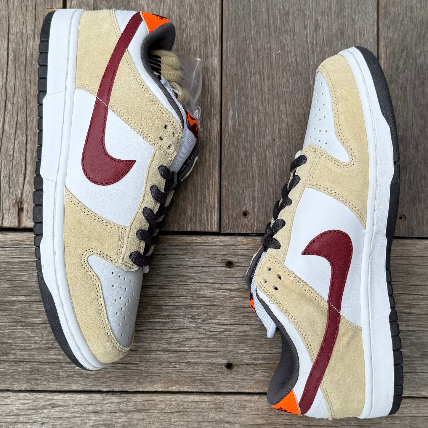 Nike SB Dunk Low Crimson Size 9.5
