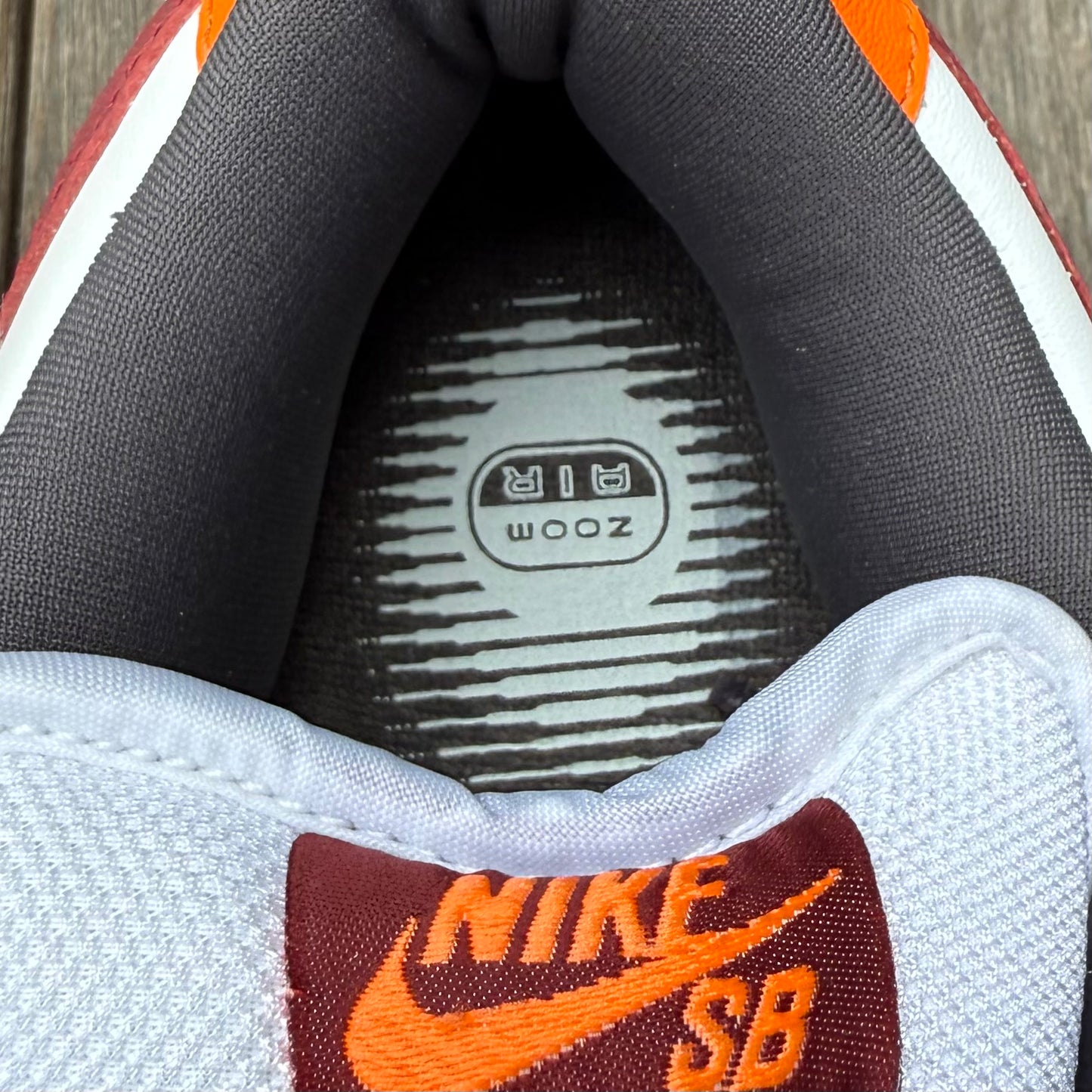 Nike SB Dunk Low Crimson Size 9.5