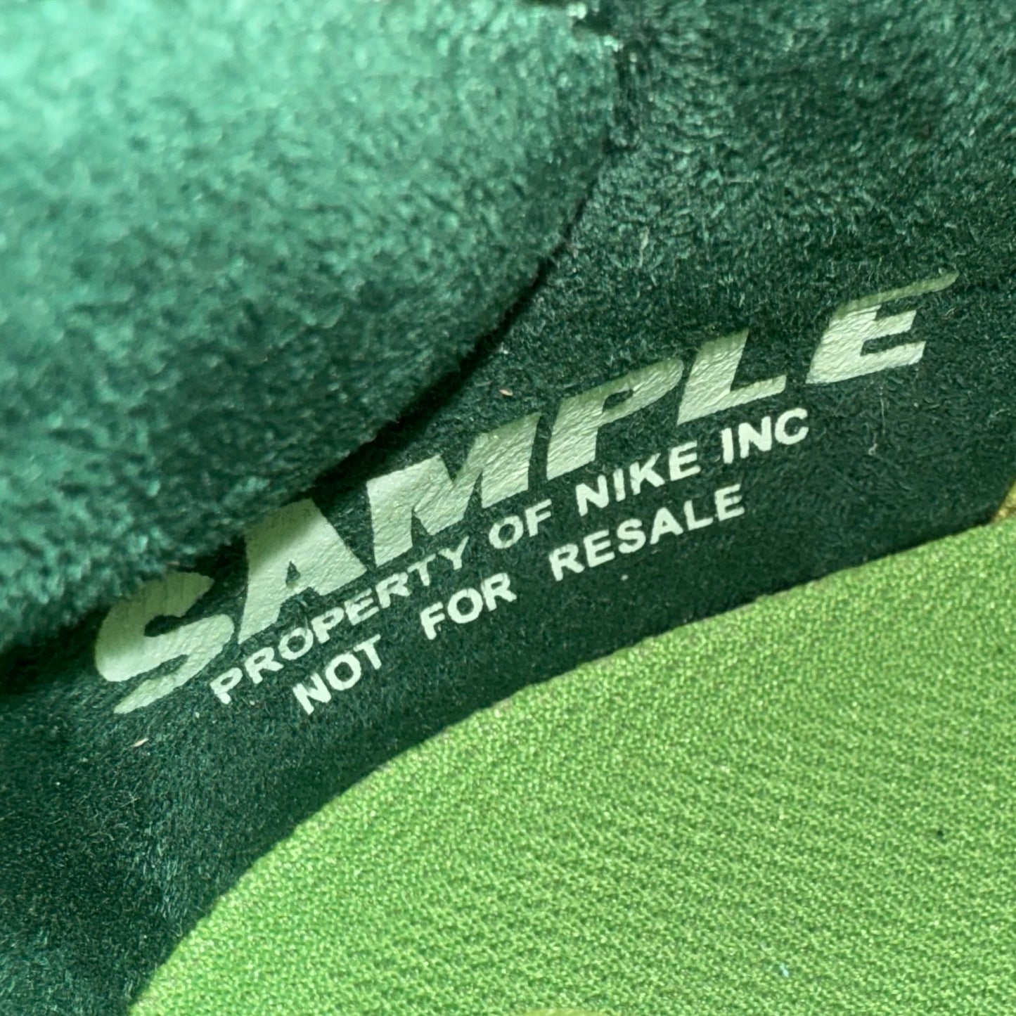 Nike SB Dunk Low Escargot SAMPLE Size 9