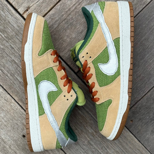 Nike SB Dunk Low Escargot SAMPLE Size 9
