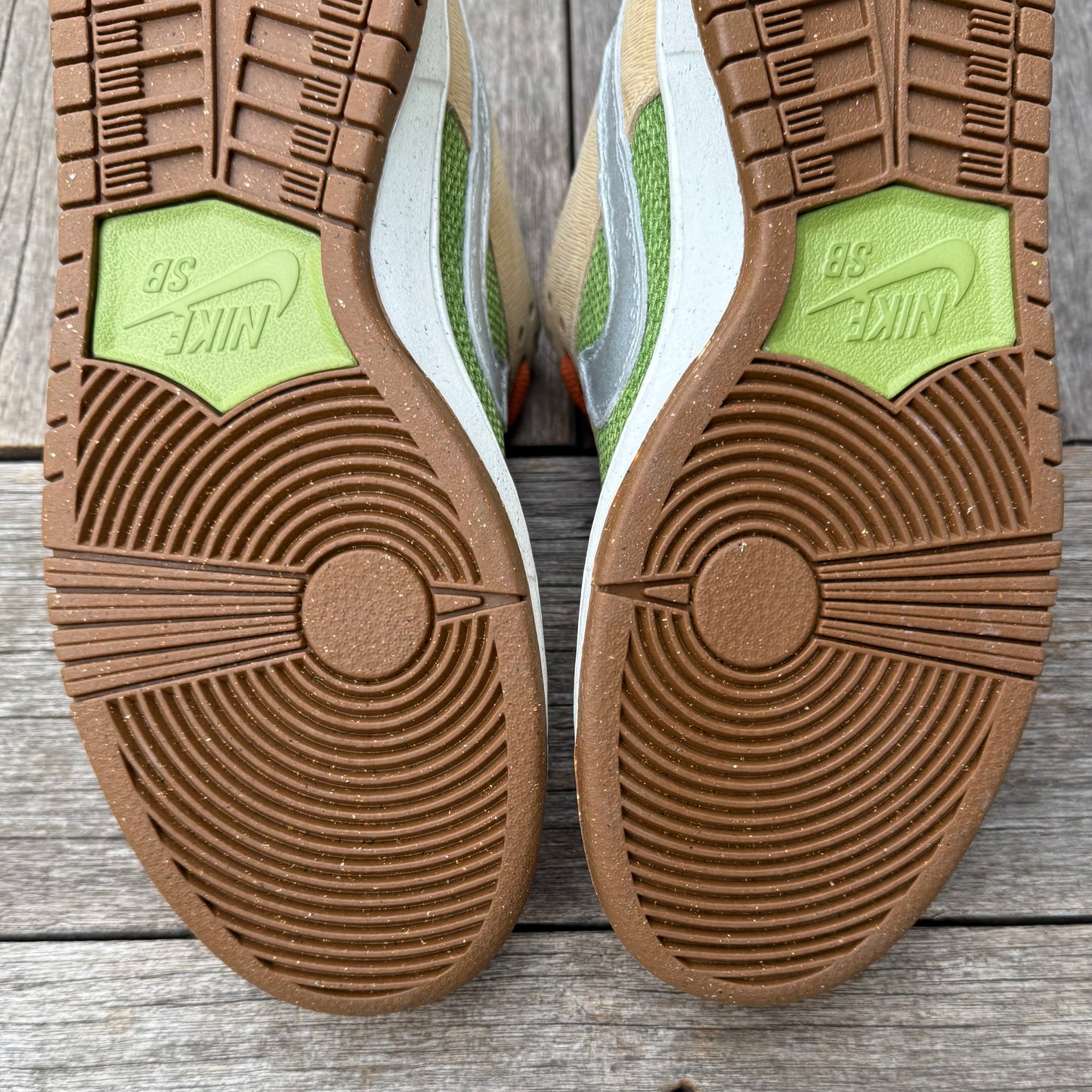 Nike SB Dunk Low Escargot SAMPLE Size 9