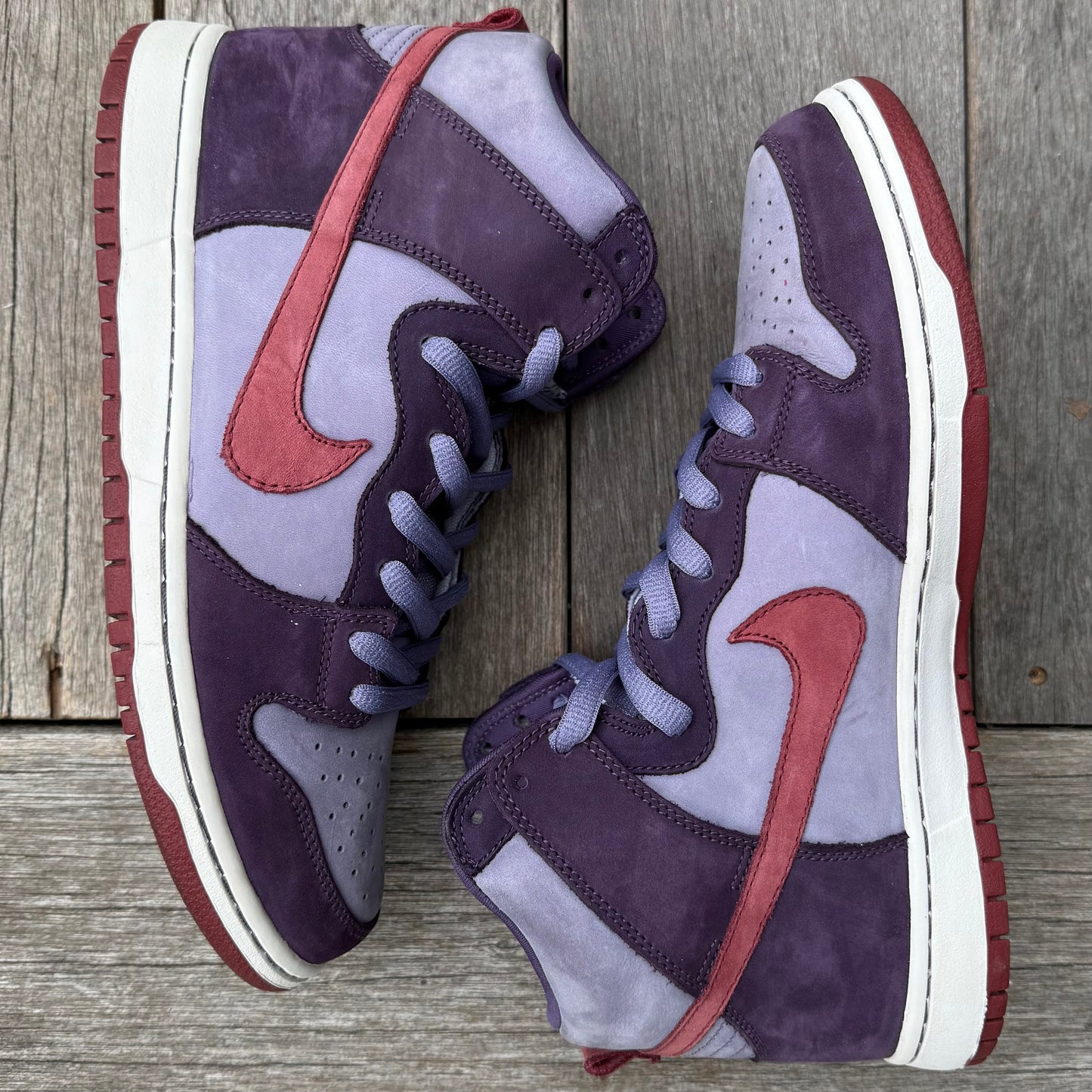 Nike SB Dunk High Plum Size 10