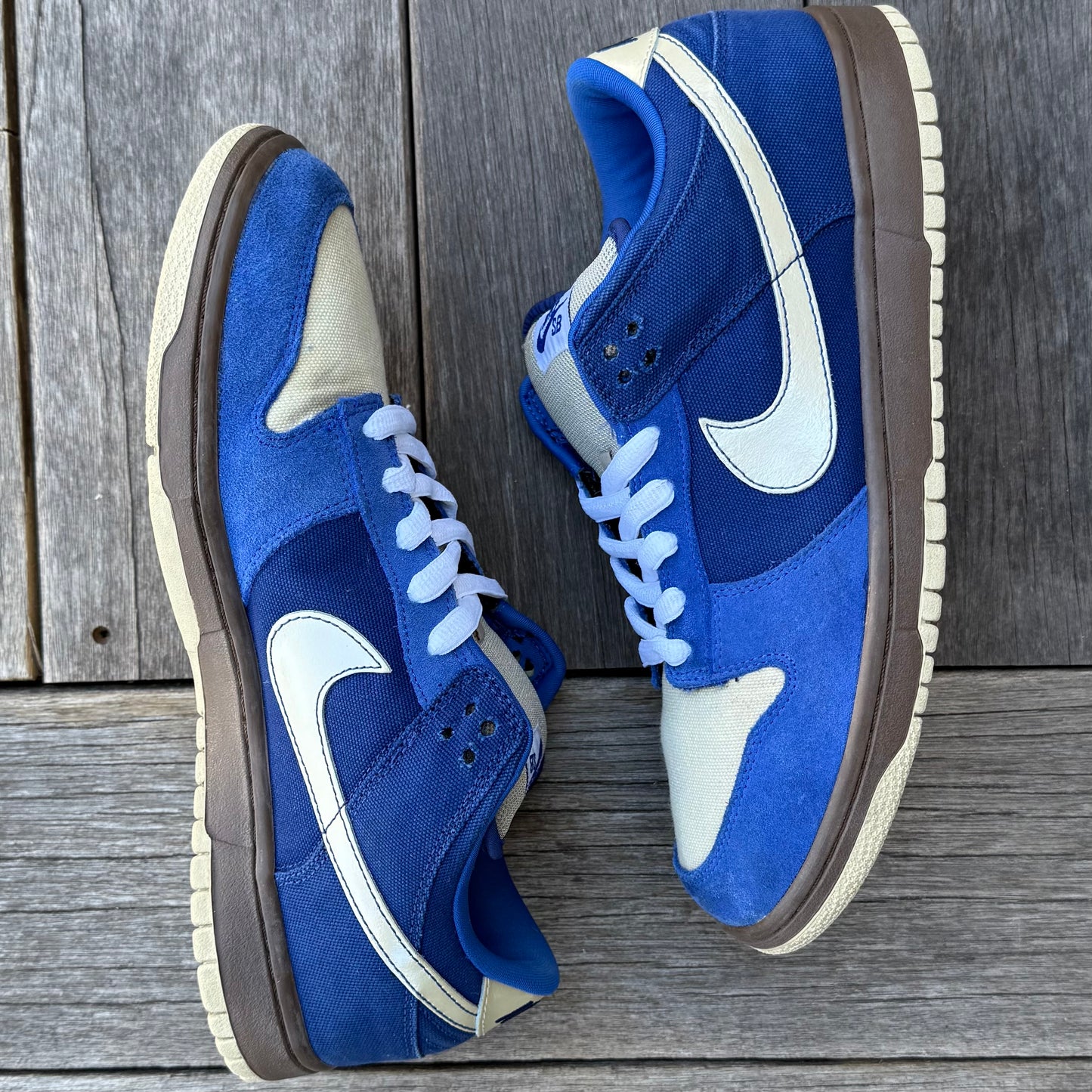 Nike SB Dunk Low Gold Rail Melbourne Size 11