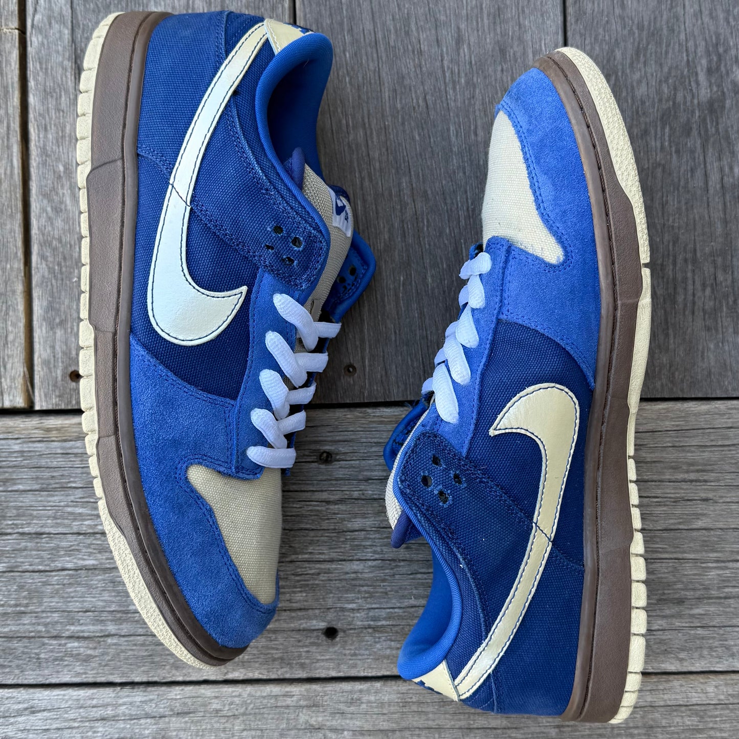 Nike SB Dunk Low Gold Rail Melbourne Size 11