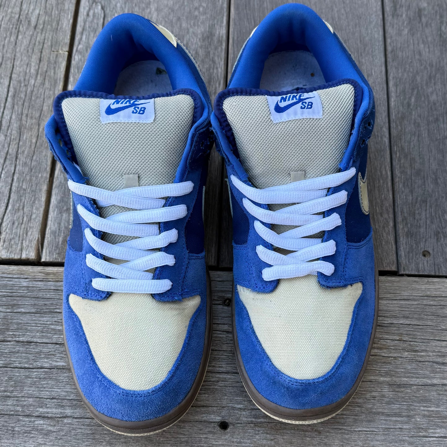 Nike SB Dunk Low Gold Rail Melbourne Size 11
