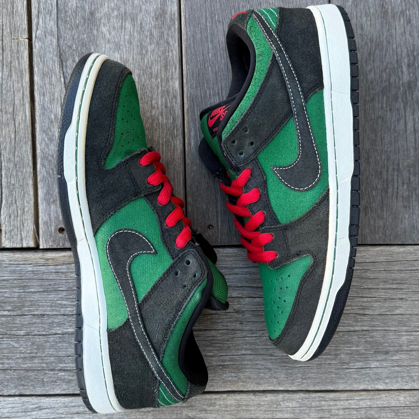 Nike SB Dunk Low Pine Green Size 10.5